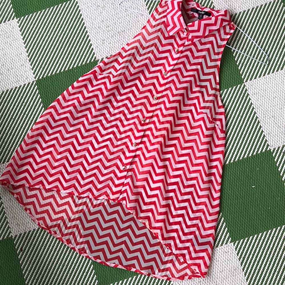 Papaya sheer red and white zigzag sleeveless top